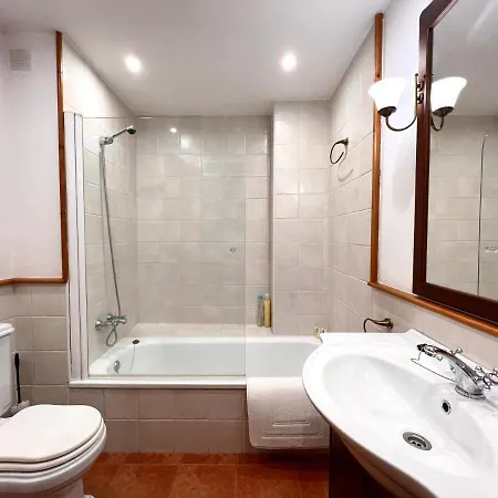 Apartament La Noguera - L'Amfitriona Rialp Buitenkant foto